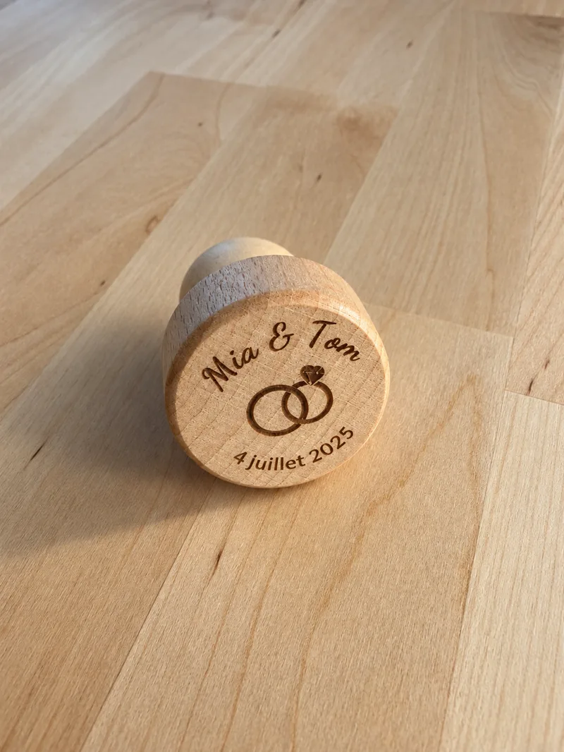 Gravure laser personnalisée sur bois réalisée par Events Loc’